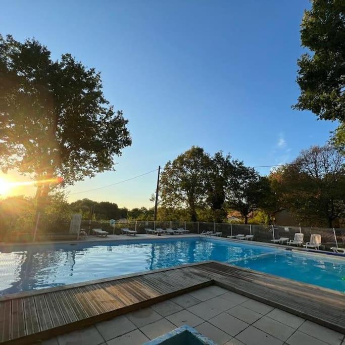 N°2 Gite 4 Personnes* Au Coeur De La Nature Saint-Aubin-de-Nabirat Bagian luar foto